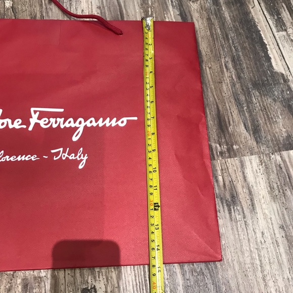 Burberry bag and Salvatore Ferragamo bag - Picture 5 of 8